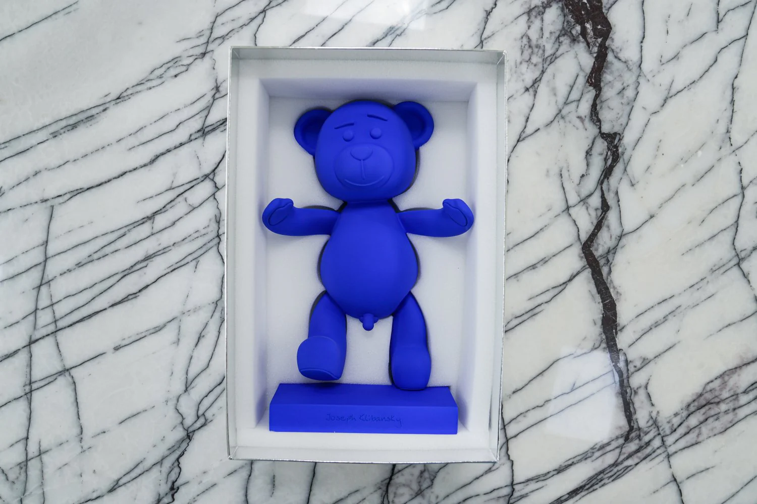Bare Hug — Collectable / Sapphire Dreams - Image 4