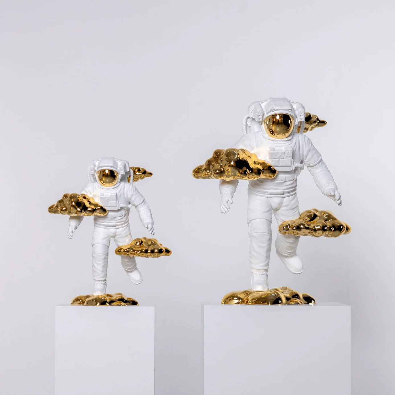 Beyond the Clouds — Collectable / Grand - Collectors Edition - Image 4